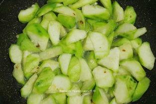 吃瓜相朴猫,揭秘猫咪的趣味食趣生活